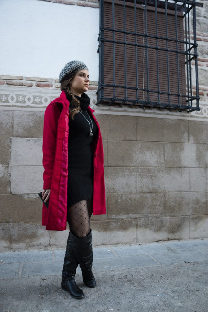 look french girl, abrigo rojo-boina y lbd